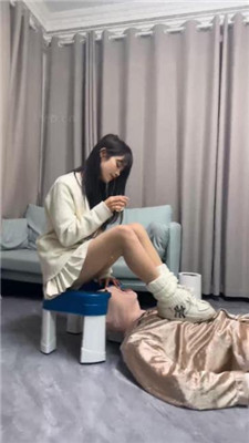 【樱木花道】素人首调-喂圣水/清理脏鞋底/踢踹/插嘴踩踏_HD绳艺资源