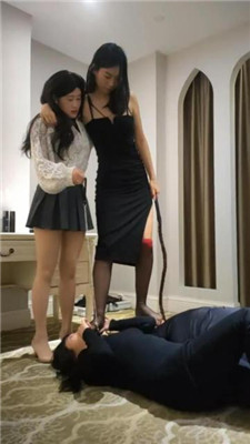 图片[11]_【月炎】双S-交换男友虐-狗链遛狗/高跟踩踏/丝袜jio捂脸/骑马_HD绳艺资源