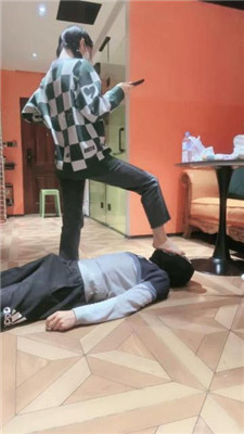 图片[9]_【子衿】双奴-狂舔酸奶脚/踩踏插嘴脚耳光_HD绳艺资源