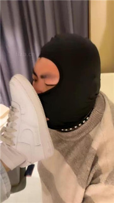 图片[14]_【酒鸽】小白鞋白袜踩虐/骑马转胯/踩狗舌/吃袜子【完整版】_HD绳艺资源