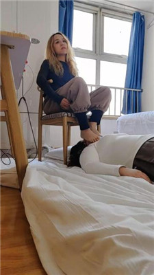 图片[5]_【婷S】转胯爬行/清理长靴/踩踏地板喂食_HD绳艺资源