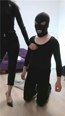 图片[4]_【凌儿女神】训练/转胯/碾压踩狗头/手铐反绑/抽耳光/关狗笼_HD绳艺资源