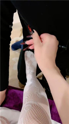 图片[5]_【玥樾】白丝诱惑调-戴狗牌/坐狗背/恋足跪舔_HD绳艺资源