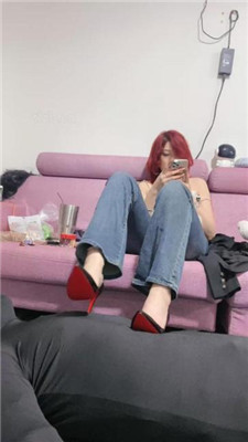 图片[2]_【冰诺】边直播边高跟踩狗_HD绳艺资源