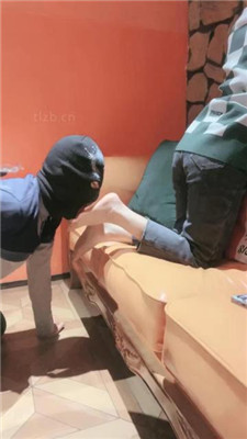 图片[16]_【子衿】双奴-狂舔酸奶脚/踩踏插嘴脚耳光_HD绳艺资源