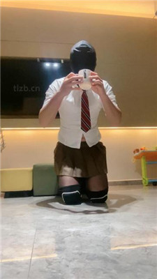 图片[16]_【小软】变装奴-跪舔高帮帆布鞋/清理多双鞋子/吐口水舔船袜_HD绳艺资源