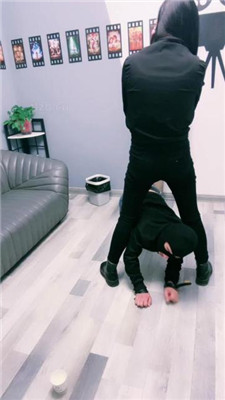 图片[18]_【韩韩】双S-踢踹踩踏训练/人体鞋架/转胯喝圣水【双视角版】_HD绳艺资源