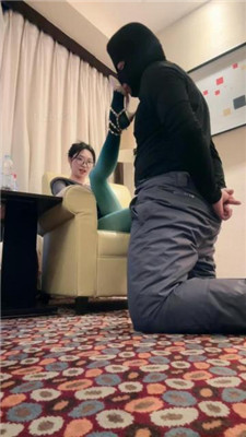 图片[6]_【jenn】铆钉高跟玩虐/转胯狗爬/插嘴踩乳_HD绳艺资源