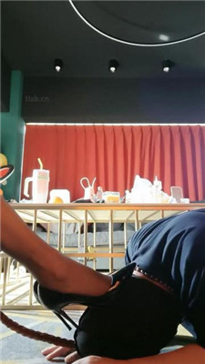 图片[7]_【咩祖】艺术舔脏鞋/狗链遛狗/插嘴脚踩喂食/口水_HD绳艺资源