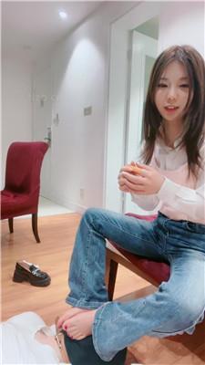 图片[20]_【梨柚冰】抽耳光/闻超臭白袜/腿绞喂口水/胶带绳艺技巧sp_HD绳艺资源