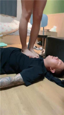 图片[14]_【莉宝儿】带素人175女大学生-膝盖顶裆/混合圣水/虐乳/脚耳光_HD绳艺资源