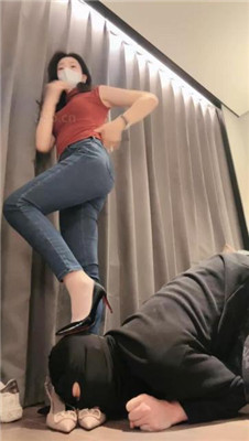 图片[13]_【禾未】车模S-高跟美腿崇拜/叼白袜/清理脏鞋底/骑狗背_HD绳艺资源