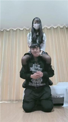 图片[12]_【可爱鬼】胯下崇拜/断脖骑马/人肉坐垫/全体重踩踏_HD绳艺资源