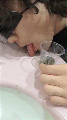 图片[20]_【朱砂痣】运动鞋棉袜裸足-男友变狗全过程_HD绳艺资源