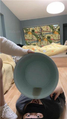 图片[8]_【黑泽兮】刷鞋匠实录-清理超脏小白鞋棉袜_HD绳艺资源