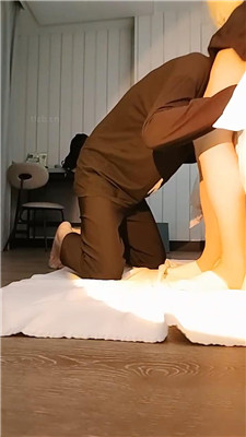 图片[15]_【米小唐】长靴踩虐/舔脏鞋发骚/喂口水_HD绳艺资源