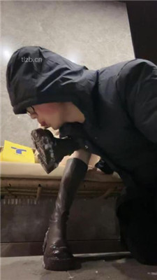 图片[6]_【汐言】雪地踩完回来让狗舔鞋_HD绳艺资源