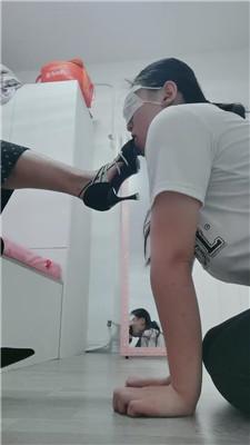 【璃茉】母畜-闺蜜非要下跪伺候 bf43440_HD绳艺资源