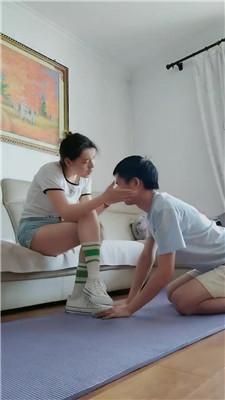 【紫烟】抽耳光/清理小白鞋棉袜/骑马/全体重踩踏 bf43969_HD绳艺资源