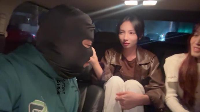 【素人挖掘机】路边开发羞涩姐妹花轮流虐 bf49936_HD绳艺资源