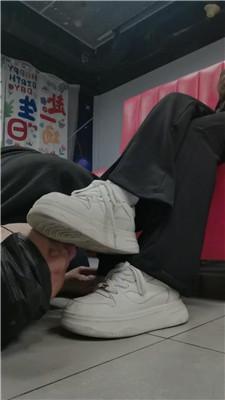 【文文文】近距离-素人S-踩踏/清理脏鞋底 bf47343_HD绳艺资源
