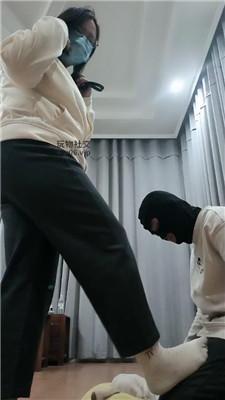 【拽拽】训练-脏白袜蹂躏踩虐 JS250209-1_HD绳艺资源
