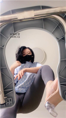 【小妮】瑜伽裤马桶视角羞辱    250222-18_HD绳艺资源