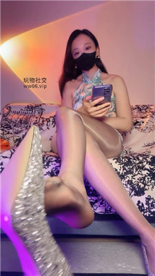 小妮 旗袍丝袜足臀炸    250320-17_HD绳艺资源