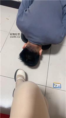 莹莹 磕头求主人耳光踩踏-骑马  JS250320-5_HD绳艺资源