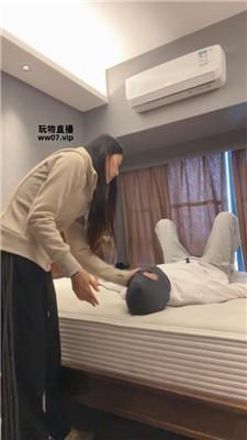 伊未 运动鞋白袜踩-坐脸窒息 bf51968_HD绳艺资源