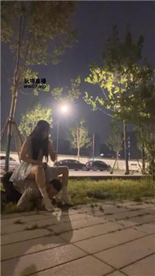 婉纱 可爱学生主户外遛狗【双视角版】 bf52588_HD绳艺资源