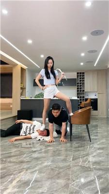 麋鹿银儿 青春校园s调双奴-运动鞋高跟踩/深喉 bf53447_HD绳艺资源