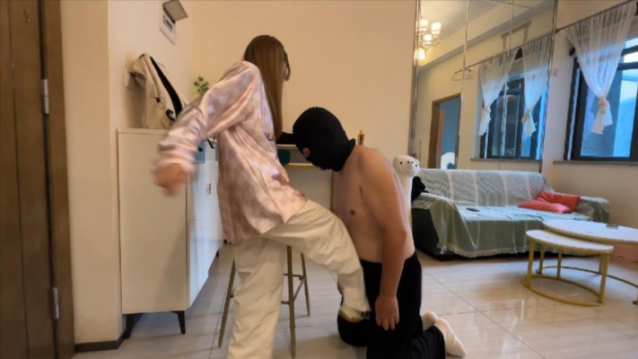 图片[4]_208宿舍 剧情：合租同事的秘密被我发现了 YC-241020-2_HD绳艺资源