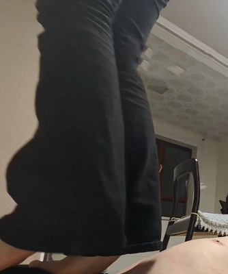 图片[20]_精神小妹 两个小太妹重度踩踏+虐乳踩脸 ACYC-3803_HD绳艺资源