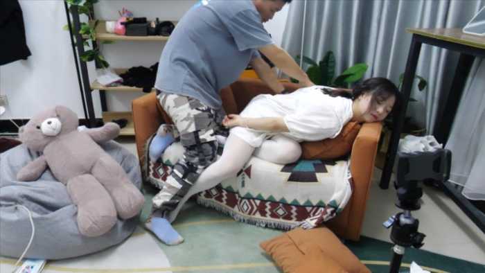 图片[4]_第5风格 剧情00后被入室抢劫绳艺技巧勒晕舔脚 第三部 JS241204~1_HD绳艺资源