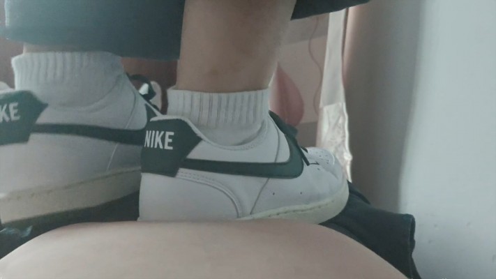 图片[15]_沐雅 绿白耐克小白鞋踩肚子 ACYC-3743_HD绳艺资源