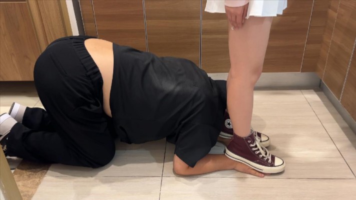 图片[6]_208宿舍 酒红色匡威全体重踩狗爪子 YC-241020-3_HD绳艺资源