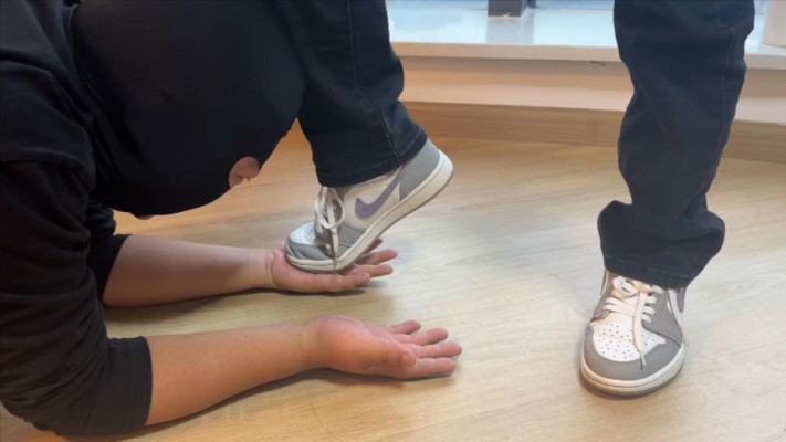 208少女宿舍 AJ全体重踩手 YC-241026-7_HD绳艺资源