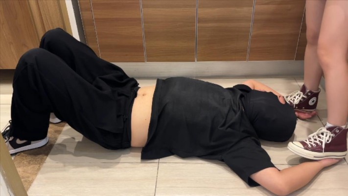 208宿舍 酒红色匡威全体重踩狗爪子 YC-241020-3_HD绳艺资源