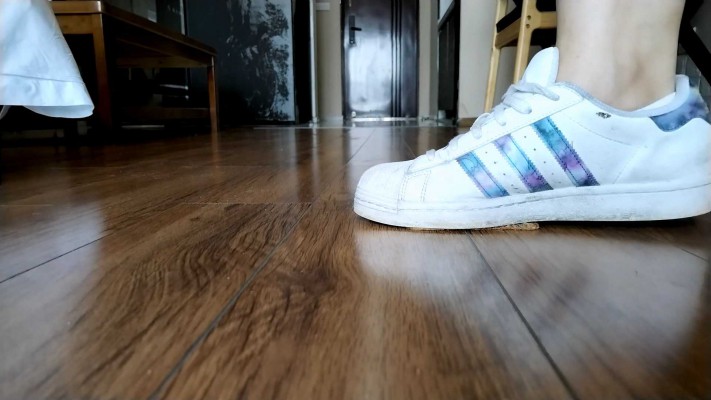 图片[12]_小鱼女神汗臭脚丫穿贝壳+高帮匡威践踏贱狗晚餐 YC-241018-4_HD绳艺资源