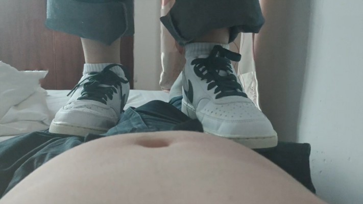 图片[17]_沐雅 绿白耐克小白鞋踩肚子 ACYC-3743_HD绳艺资源