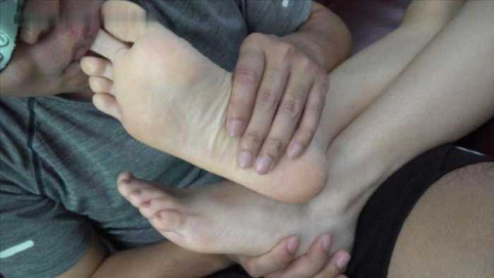 图片[7]_南国原创 舔脚片，小悦S一边玩游戏一边享受M的服务！ YC-241128-2_HD绳艺资源