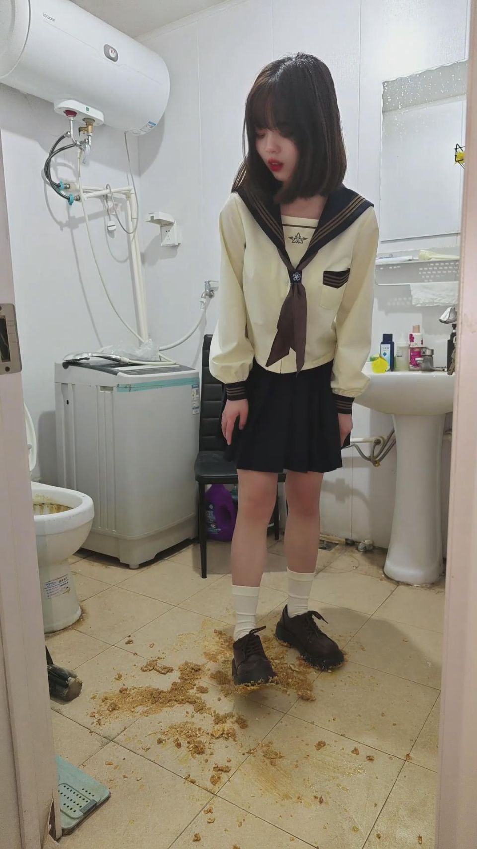 图片[3]_娇娇踩食物诱惑喂你吃_HD绳艺资源