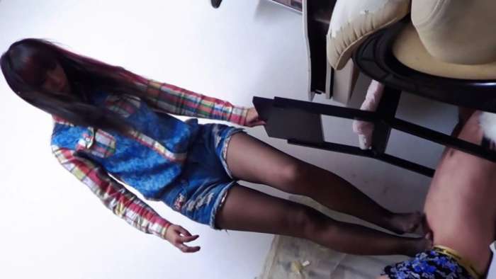 图片[20]_雪地靴浓郁臭味黑丝捂脸全体重踩踏 JS241123-18_HD绳艺资源