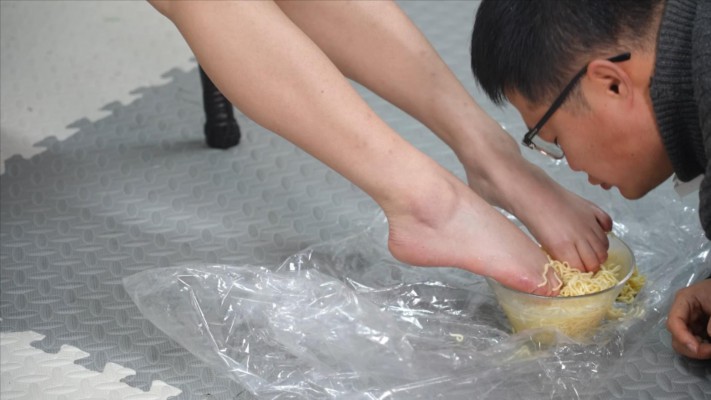 图片[16]_第5风格 00后脚喂食炒饭泡面超长时间 JS241103-13_HD绳艺资源