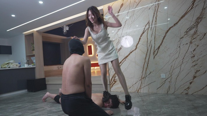 图片[8]_肉丝女卡莎耳光一掌击双头封神片 全体重踩头上大力砸脸 YC-241029-7_HD绳艺资源