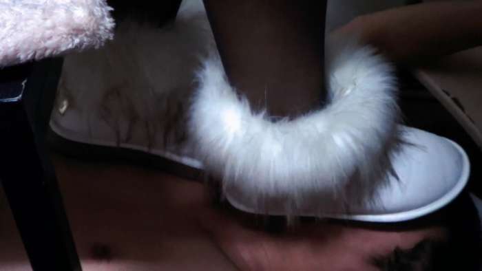 图片[5]_雪地靴浓郁臭味黑丝捂脸全体重踩踏 JS241123-18_HD绳艺资源