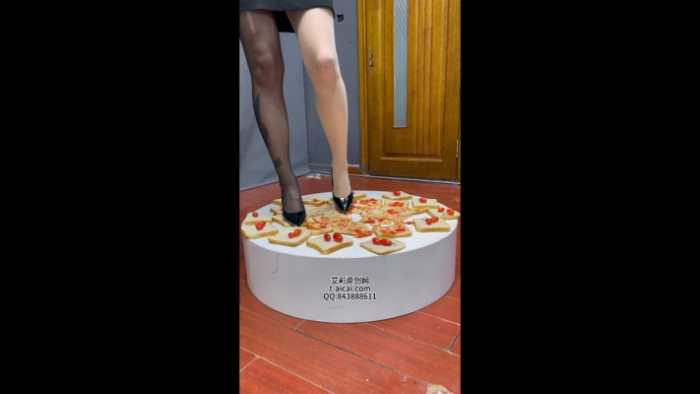 图片[11]_YSL 给狗制作食物 面包圣女果 YC-241129-5_HD绳艺资源