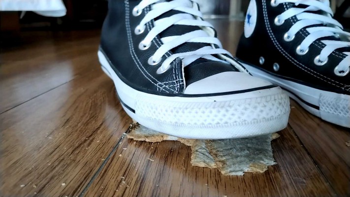 图片[6]_小鱼女神汗臭脚丫穿贝壳+高帮匡威践踏贱狗晚餐 YC-241018-4_HD绳艺资源