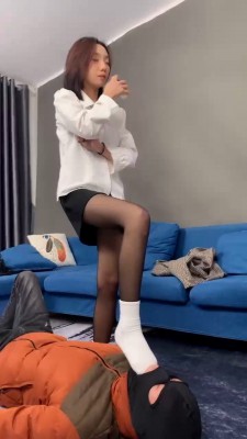 【术术】白袜+黑丝素人辱狗 bf22333